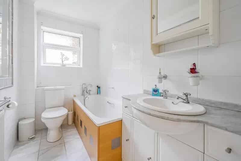 Two Bedroom Two Bathroom Apartment Near Beckenham Place Park