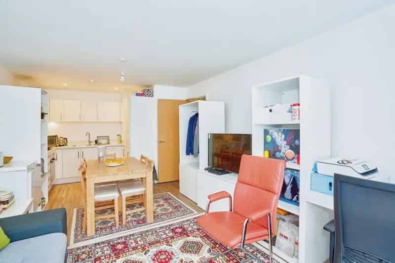 Two Bedroom Apartment Park Central B5 EWS1 Passed Allocated Parking