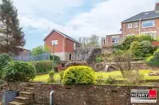 Charming 3 Bed Semi-Detached Home with Detached Garage and Garden