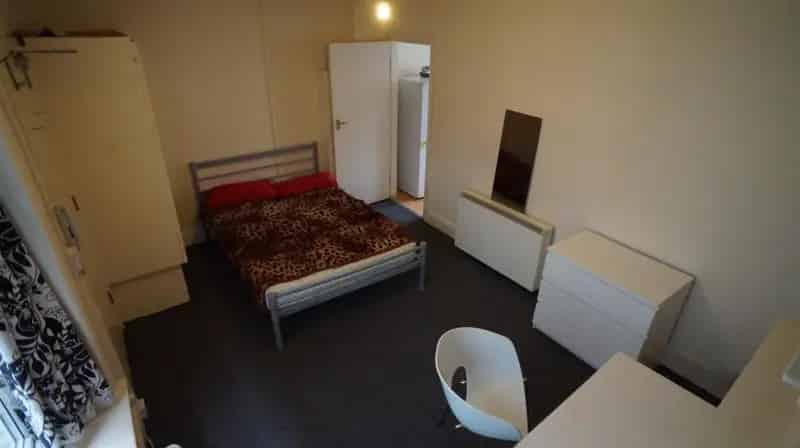 Studio Flat Bournemouth Town Centre Fully Furnished