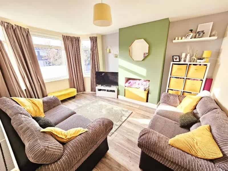 3 Bedroom Semi Detached House to Rent