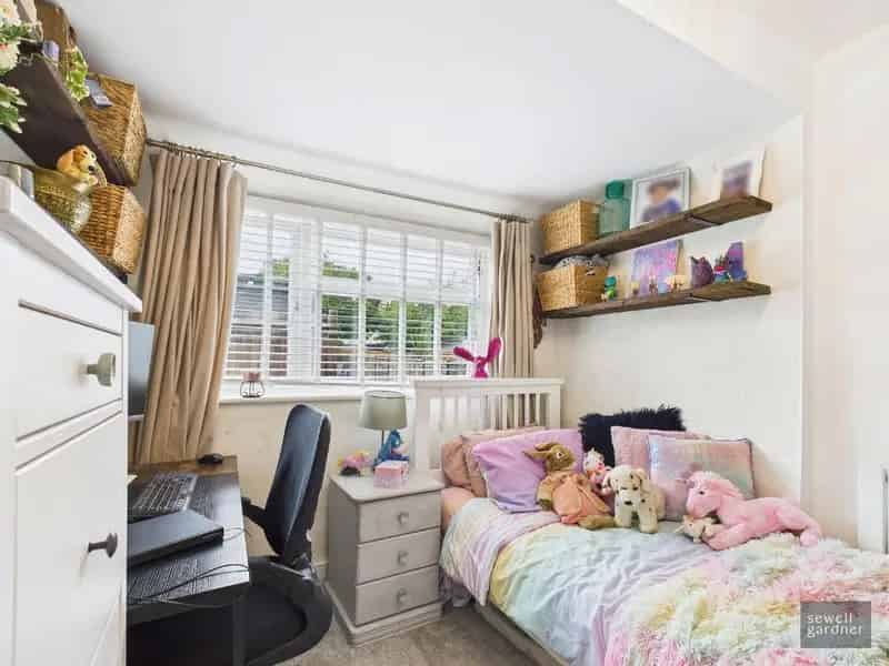 2 Bed House for Sale Croxley Green Near Station