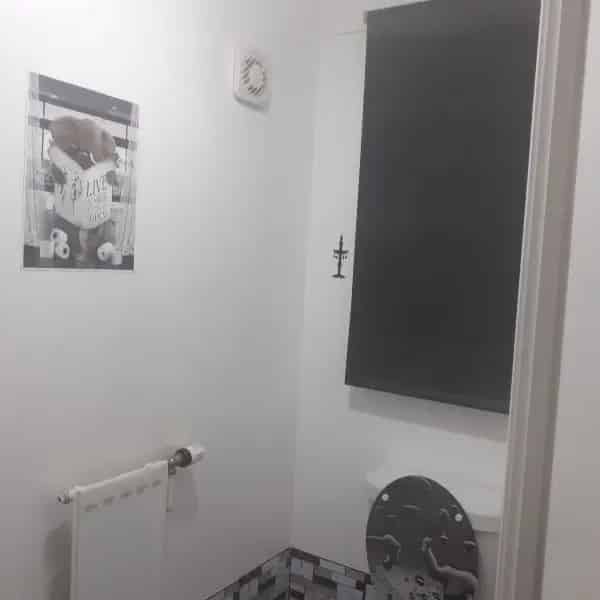 Cozy 2 Bed End Terraced House Near the Sea