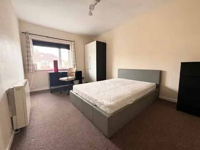 4 Bedroom Furnished Apartment Southdown Bath