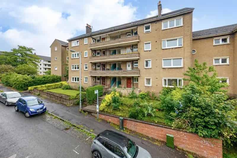 2 Bedroom Apartment for Sale on Byres Road Glasgow
