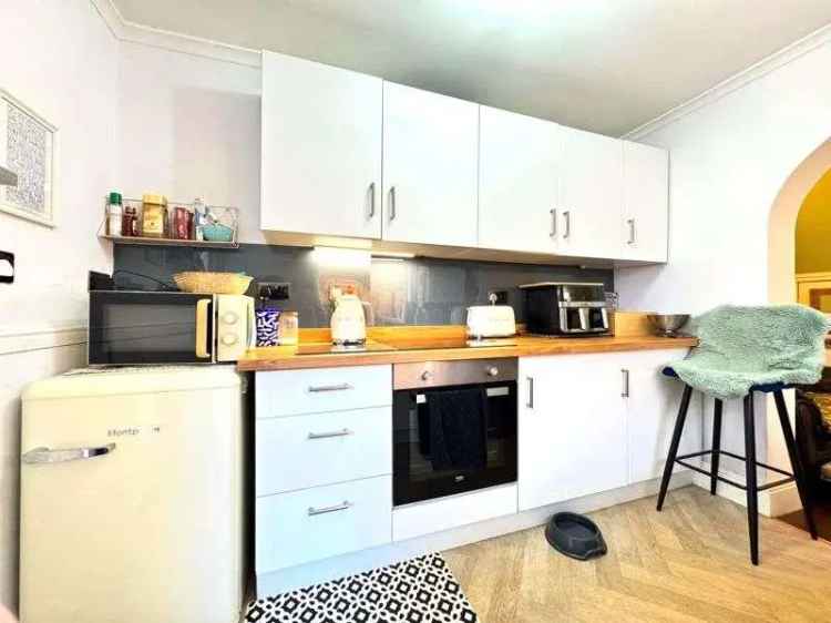 3 Bed Semi-Detached House for Sale in Gloucester