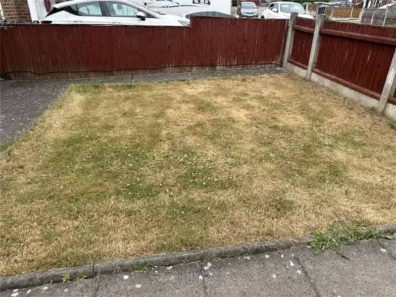 2 Bedroom End Terrace House for Sale