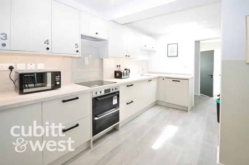 1 Bedroom Flat Share to Rent in Chichester Road