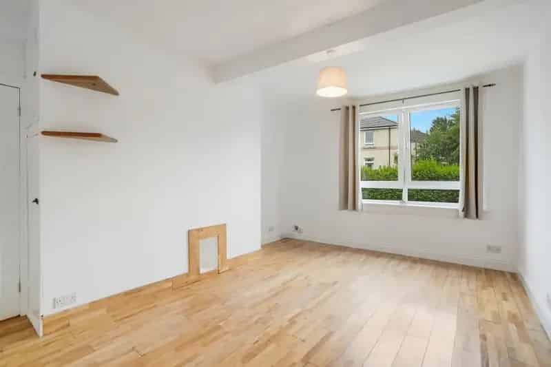 1 Bedroom Flat for Sale in Bishopbriggs