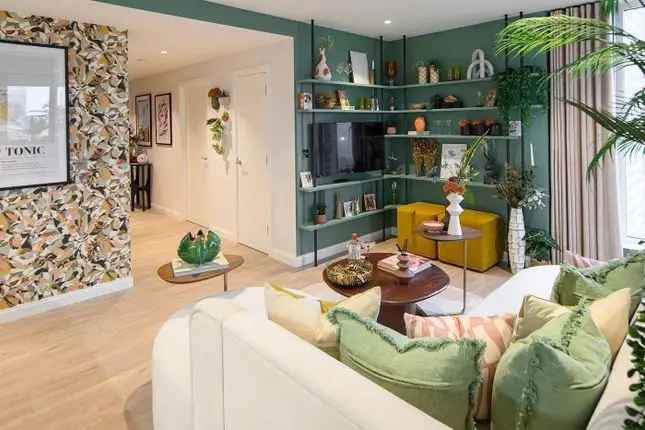 Flat for sale in Kennington Lane, London SE11