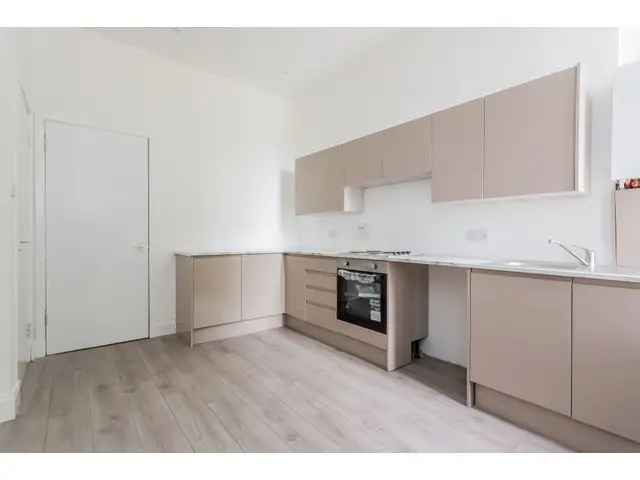 2 bedroom flat  for sale