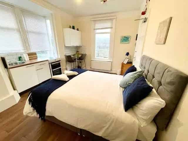 Studio to Rent