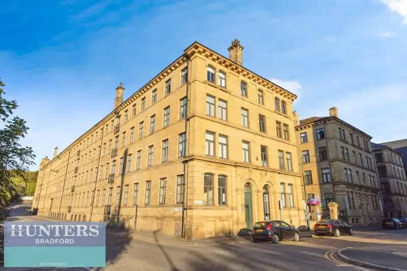 2 bedroom Flat
 For Sale