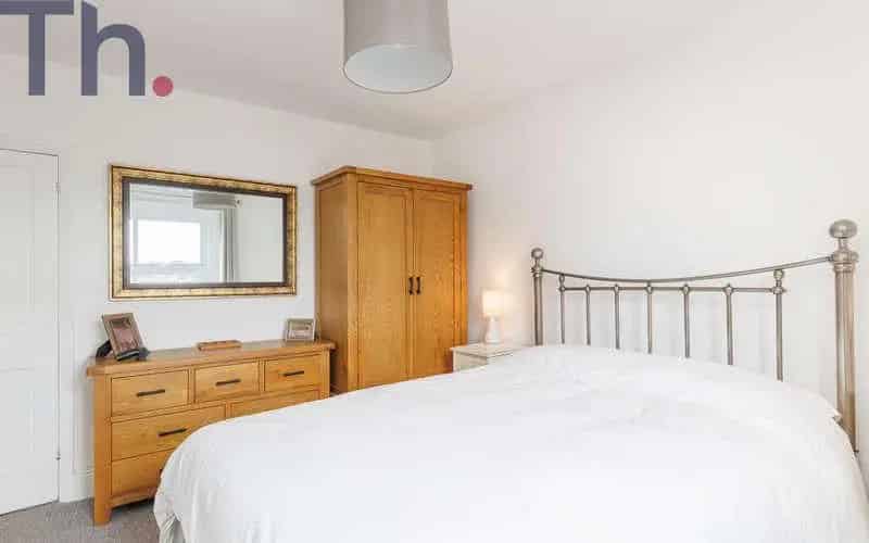 2 Bed Period Cottage for Sale Wootton Bridge Isle of Wight