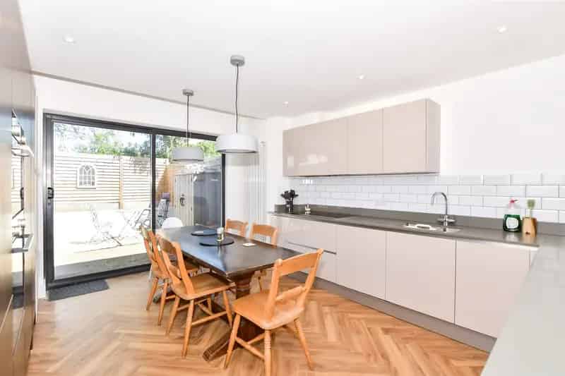 3 Bedroom Chalet Bungalow for Sale in Penenden Heath