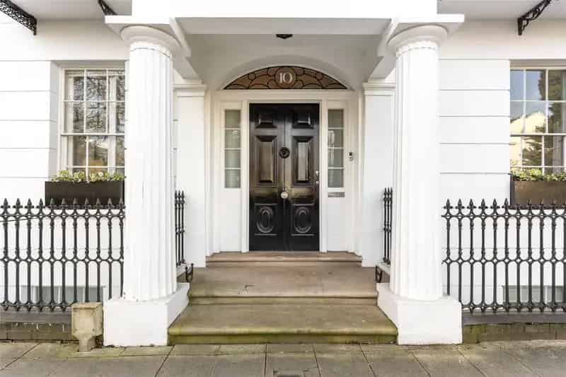 4 Bedroom House for Sale in Leamington Spa - No Onward Chain