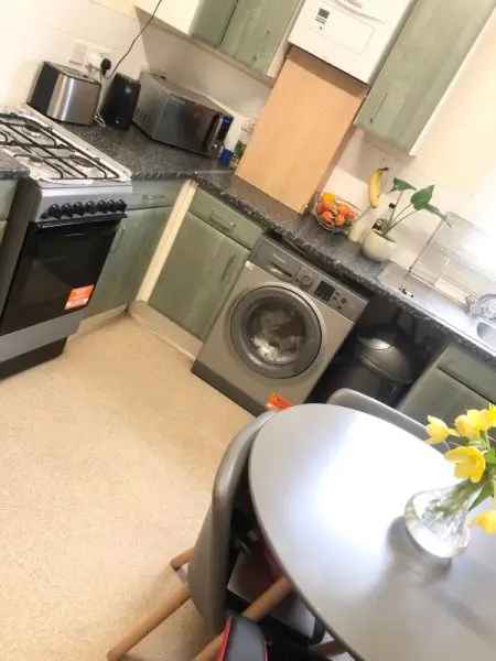 Flat For Rent in Tilbury, England