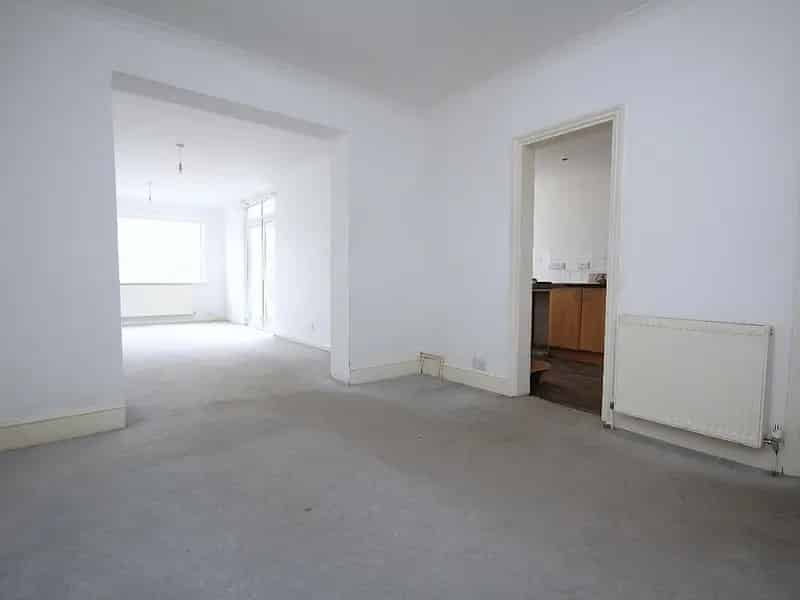 3 Bed Detached House For Sale