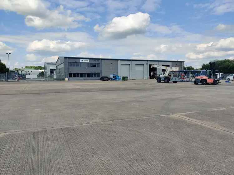 Industrial For Rent in Long Crendon, England