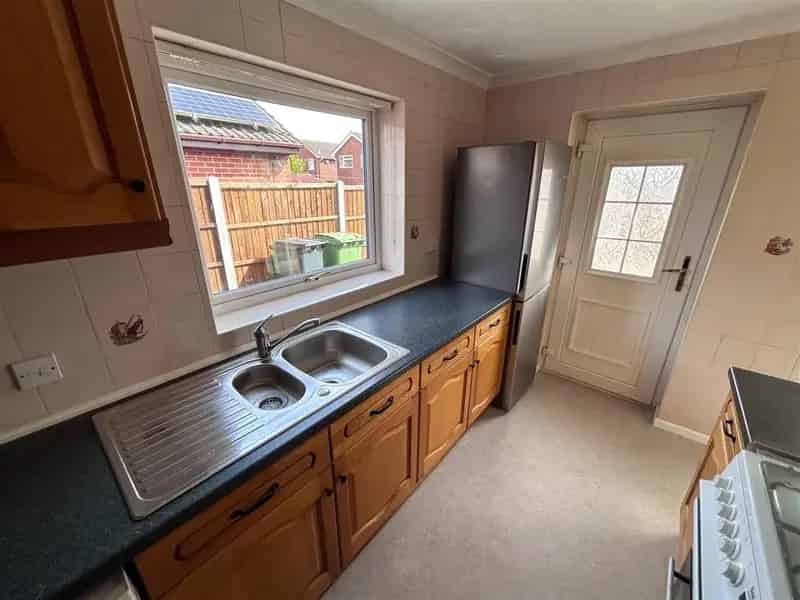 2 Bedroom Bungalow For Sale No Upward Chain