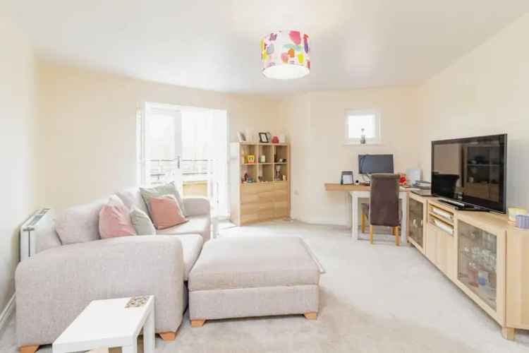 Willen Park Canal View Apartment - Refurbished