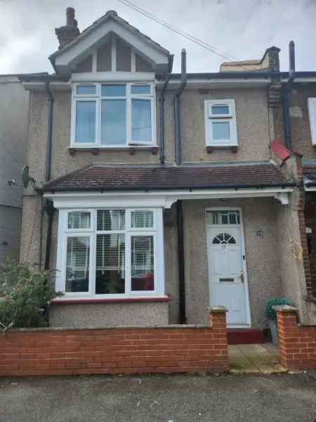 House For Rent in Surrey Heath, England