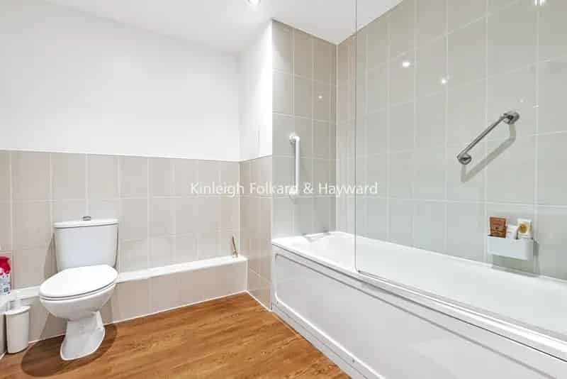 Two Bedroom Apartment near Bromley South Station