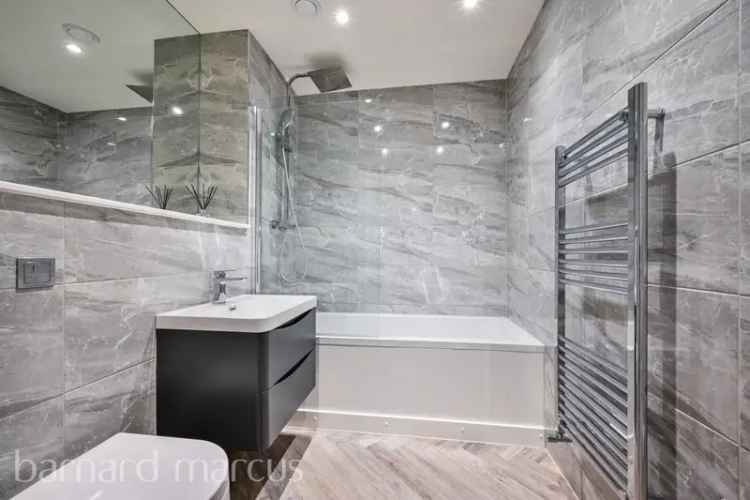 Three Bedroom Duplex Penthouse with Terrace and Balcony