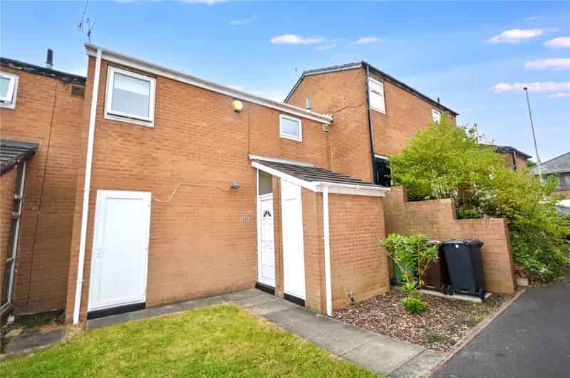 House For Sale , 112, Cottingley Approach, Leeds, England