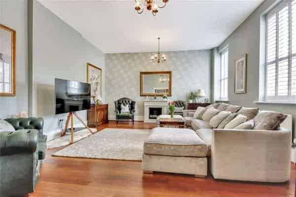 Grade II Listed Townhouse in Gated Development Sevenoaks Kent