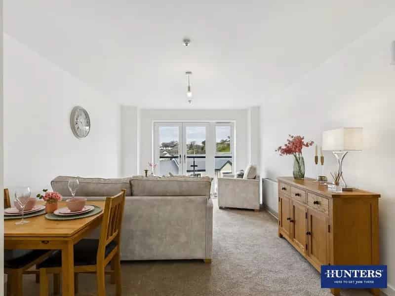 2 Bedroom Flat for Over 55s Independent Living