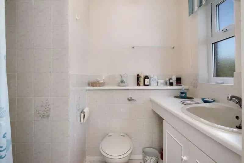 3 Bed House for Sale Dawlish - Family Home with Conservatory and Garage