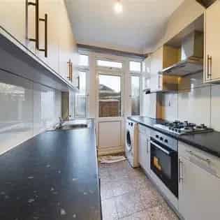 3 Bedroom House Near Queensbury Station London