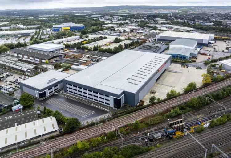 Industrial Distribution Units Milton Keynes 161480 sq ft Available Now