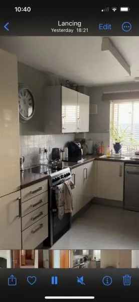 Flat For Rent in Adur, England