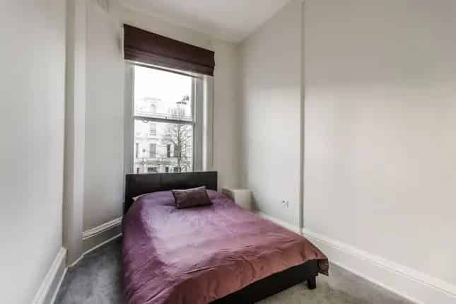 Two Bedroom Apartment for Sale in Holland Park London