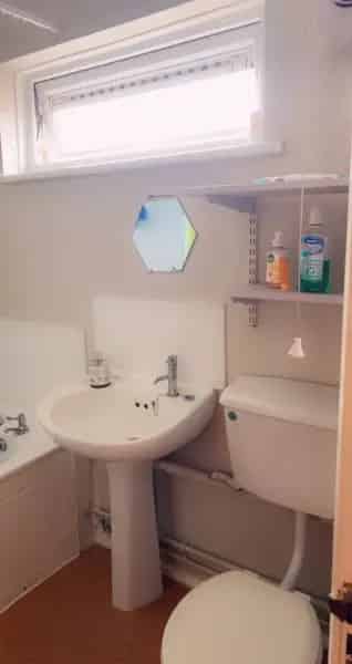 3 Bed 2 Bath House New Kitchen Garden Storage