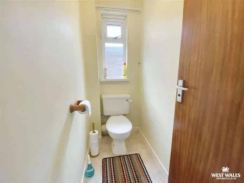 3 Bed Detached Bungalow For Sale