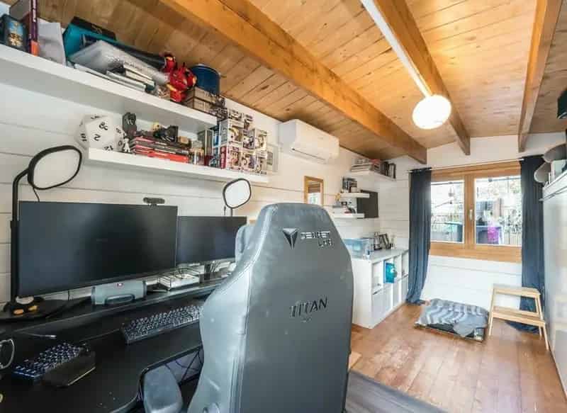 One Bedroom Period Flat with Large Garden and Studio