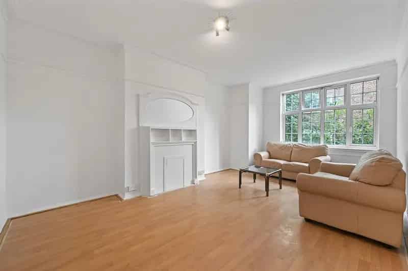 2 Bedroom Flat to Rent in West Hampstead