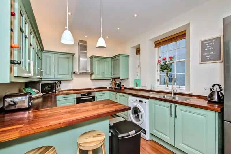 2 Bedroom Flat for Sale in Leith