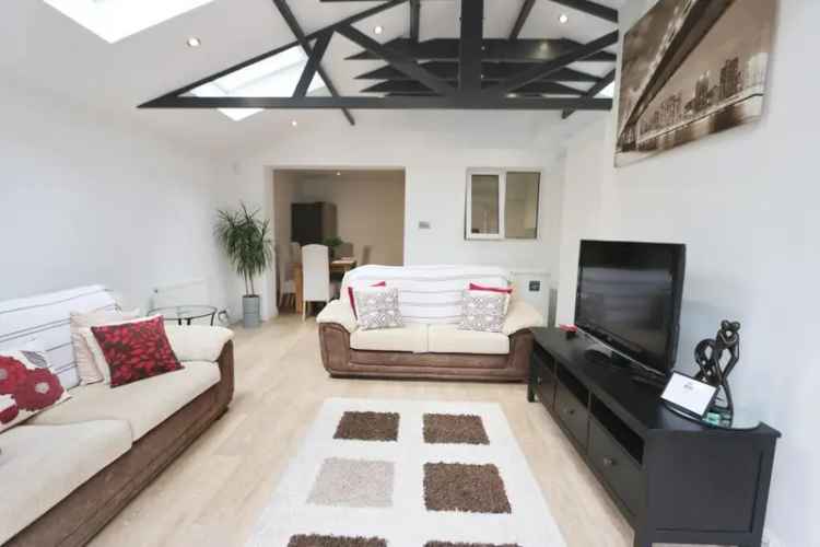 4 Bedroom Detached House Fully Furnished Garden Parking Bills Included