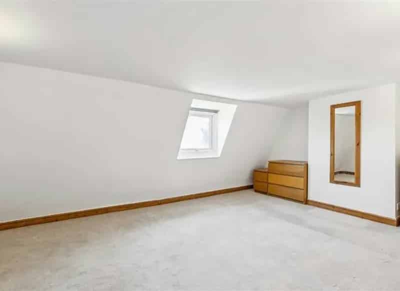 Two Bedroom Apartment Near Hampton Wick Station
