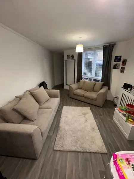 Flat For Rent in London, England