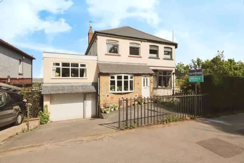 3 Bedroom Semi-Detached House For Sale