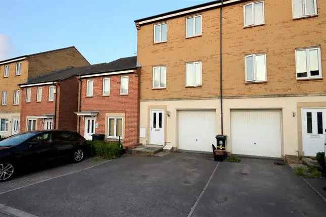 Terraced house to rent in Cropthorne Road South, Horfield, Bristol BS7