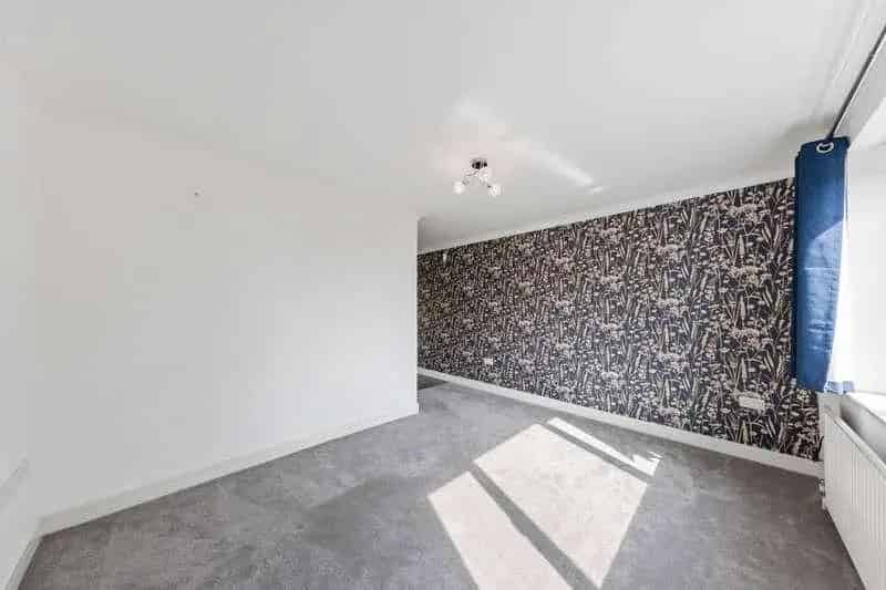 3 Bed Semi-Detached House for Sale