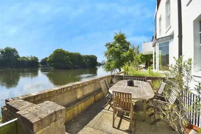 Grade II Listed Riverfront House Strand On The Green London