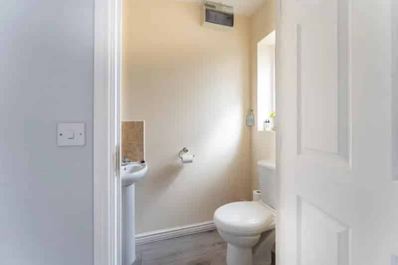 4 bed house for sale