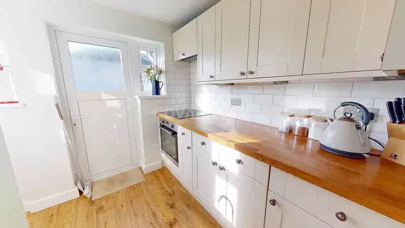 3 Bedroom End Terrace House to Rent